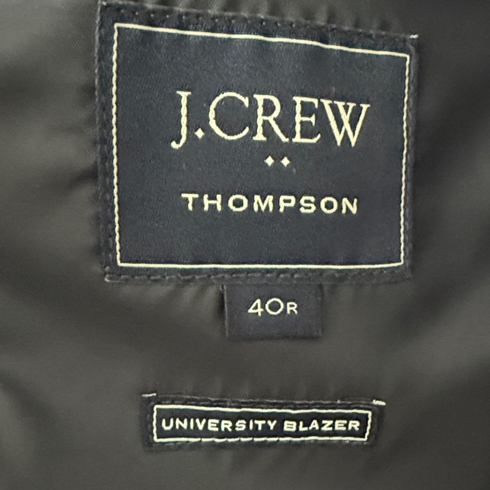 Mens J. Crew Thompson Navy Blazer with Gold Buttons 40R - Picture 2 of 7